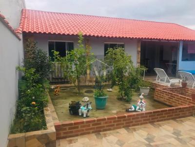 Casa para Venda, em Araruama, bairro Vila Capri, 4 dormitrios, 2 banheiros, 1 sute, 2 vagas